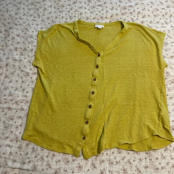 Yellow/Green linen Button-Up Top - Picture 1 of 6